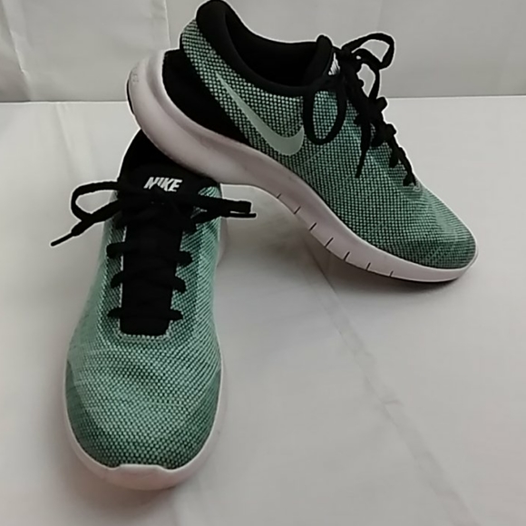 black nike backpack for school